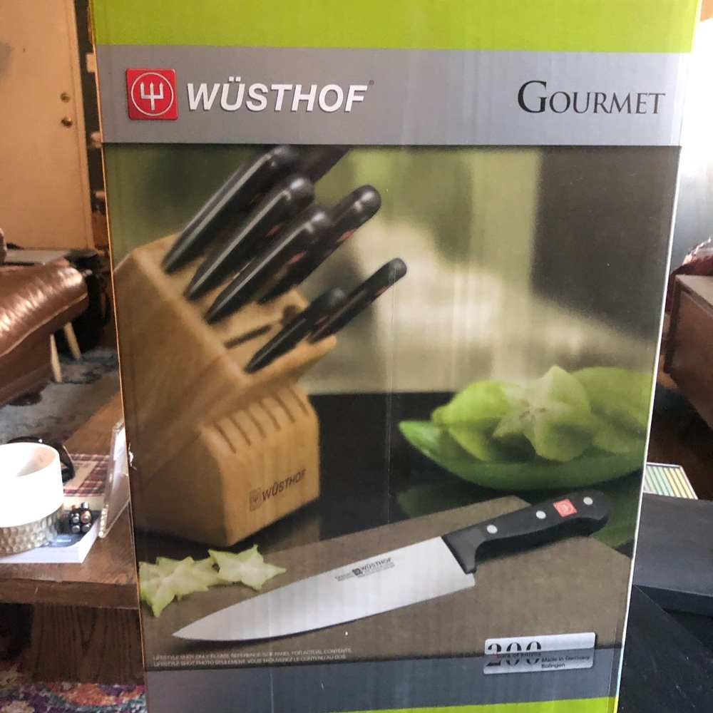 Wusthof Gourmet 18 piece knife block